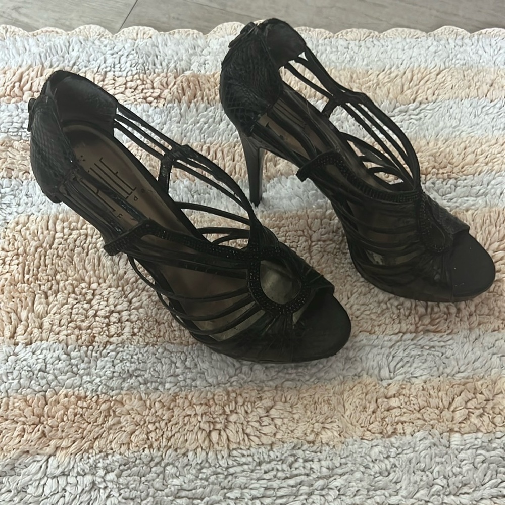 Pelle Moda heel